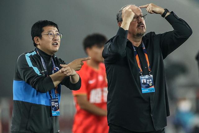 卡拉菲奥里24秒破门，阿森纳半场2-0领先曼城