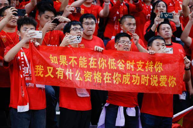 阿勒代斯：巴萨选择花更高价引进戈登而放弃拉什福德显露出问题