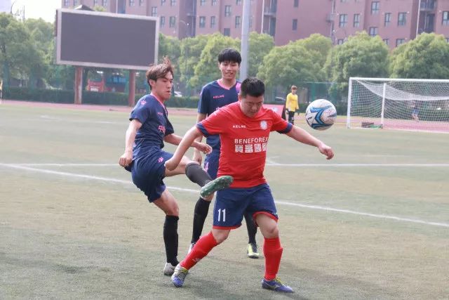 雷腾龙领队，22名少年获选赴皇马参加雏鹰计划